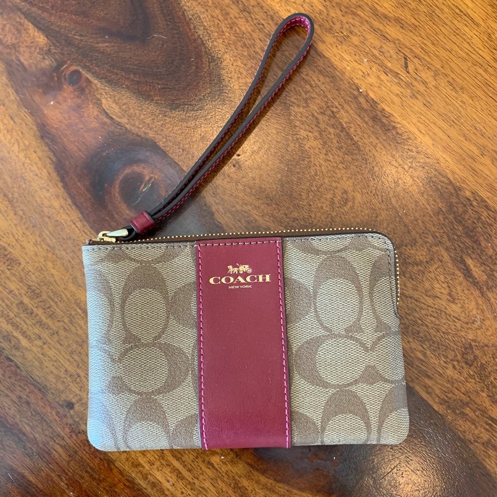 Unused  Coach Wristlet